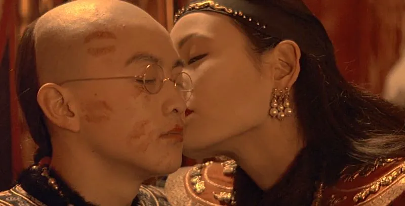 Tao Wu as Pu Yi and Joan Chen as Wan Jung in The Last Emperor 1987. Copyright: Columbia Pictures.
